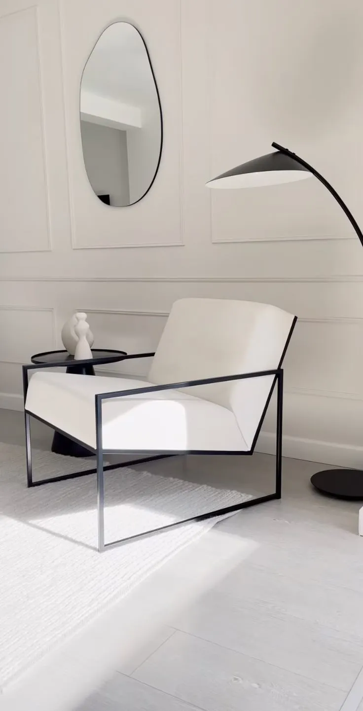 HALF CHAISE