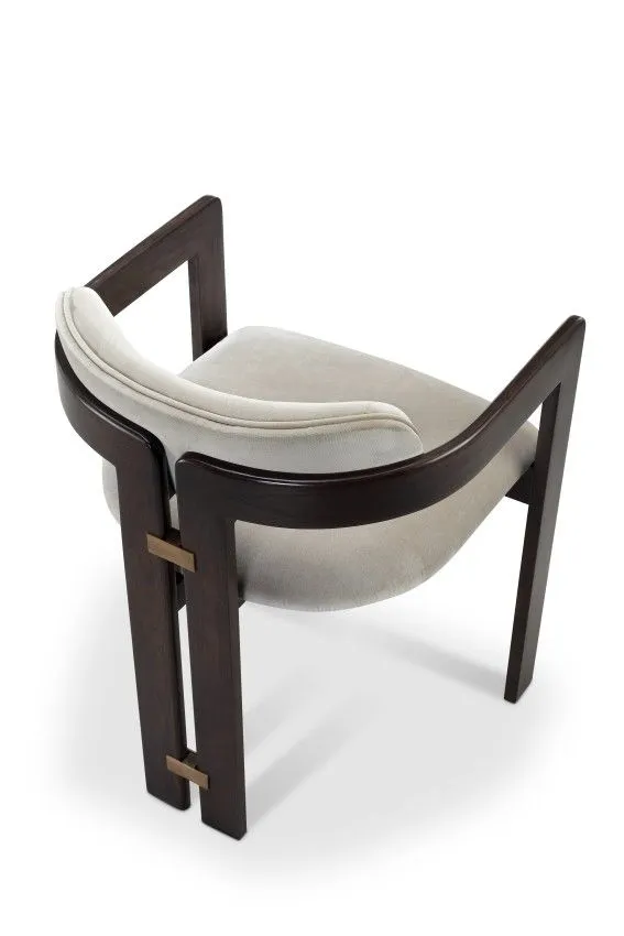 CURVED CHAIR