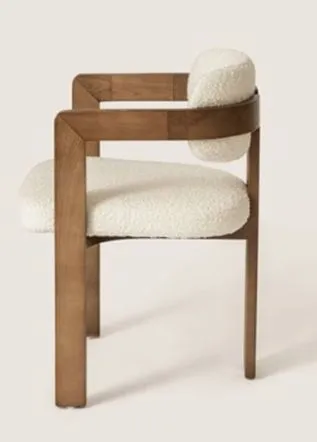 CURVED CHAIR