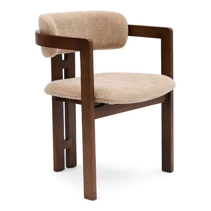CURVED CHAIR