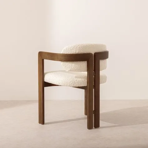 CURVED CHAIR